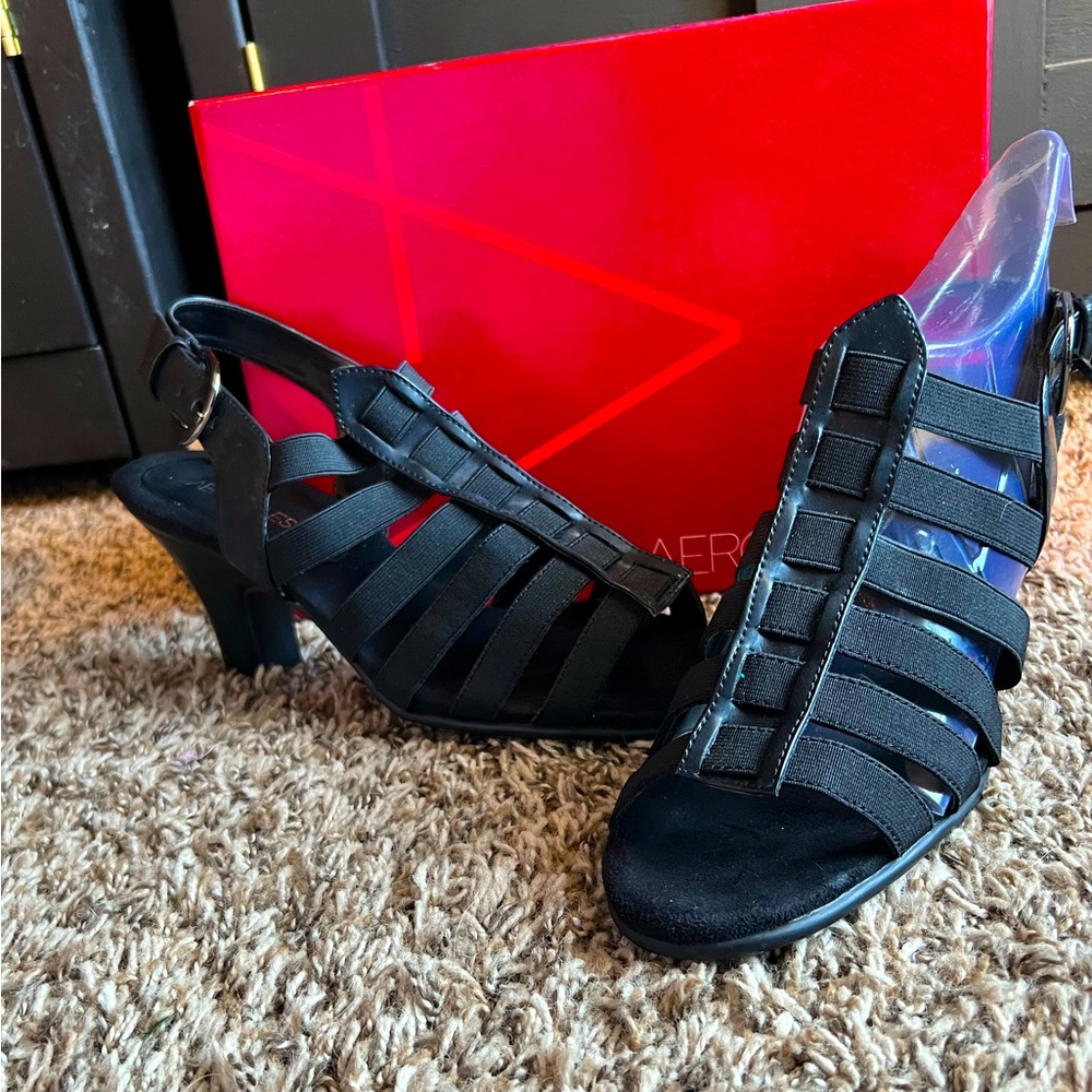 AeroSOLES Strap Heels